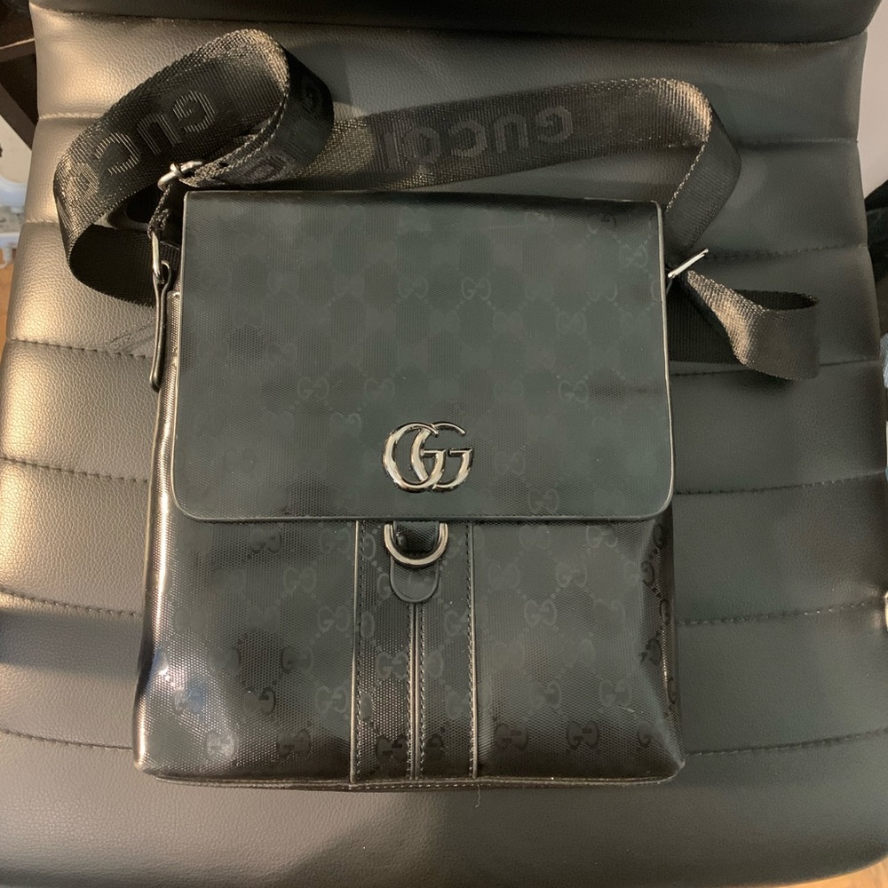 Imitation Gucci purse